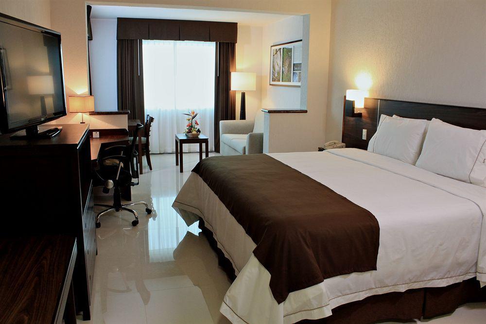 Holiday Inn Express Tuxtla Gutierrez La Marimba, an IHG Hotel Habitación foto
