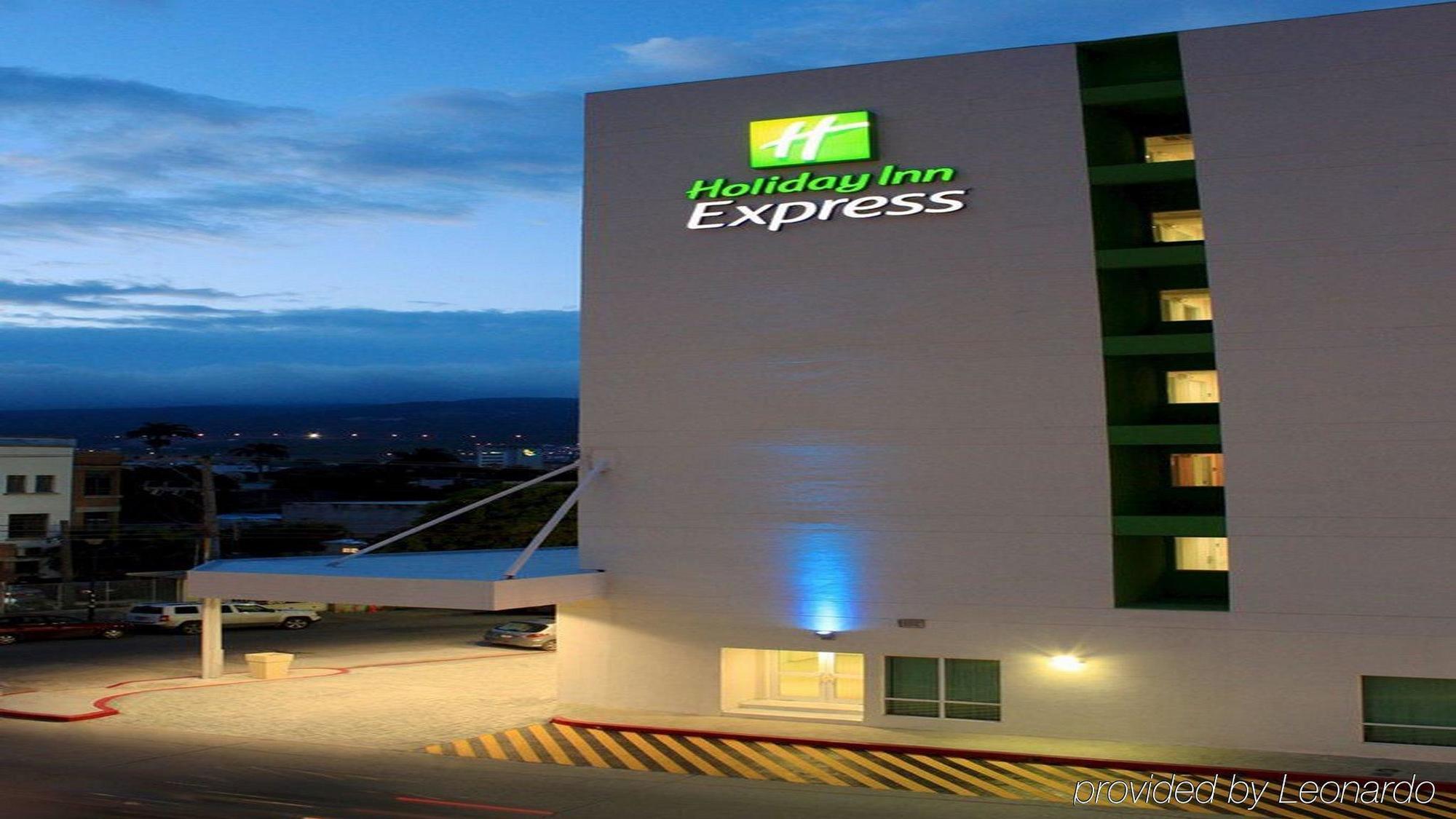 Holiday Inn Express Tuxtla Gutierrez La Marimba, an IHG Hotel Exterior foto